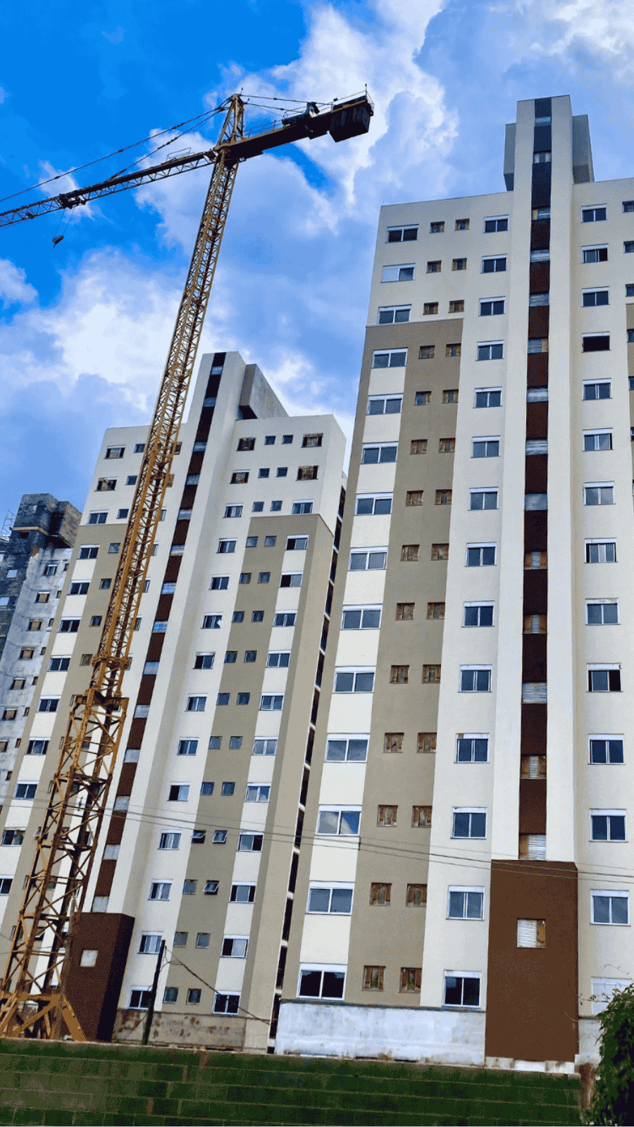 Edifício construído com blocos Torati